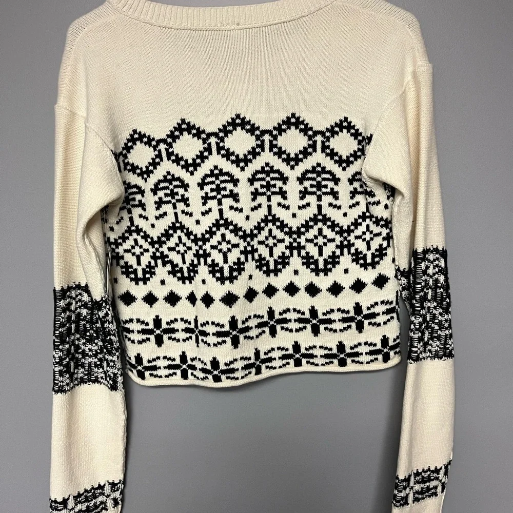 Free People Black and Cream Patterned Sweater Size Medium NWOT